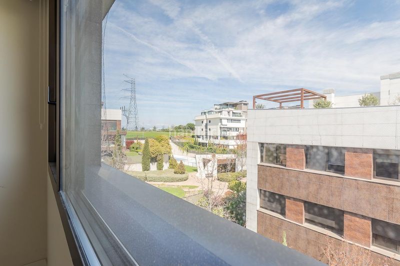 Foto 5e1475a7-d37f-4b43-944a-b2ecf05abe44. Ático  de autor en Aravaca diseño de joaquín torres en Madrid