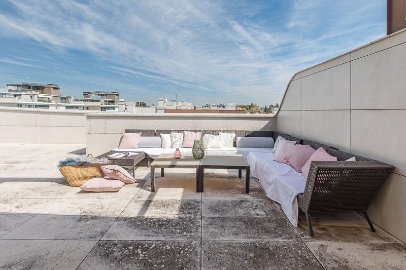 Foto 96311b0d-6e7c-4783-9b89-cc4cfa76f878. Ático  de autor en Aravaca diseño de joaquín torres en Madrid