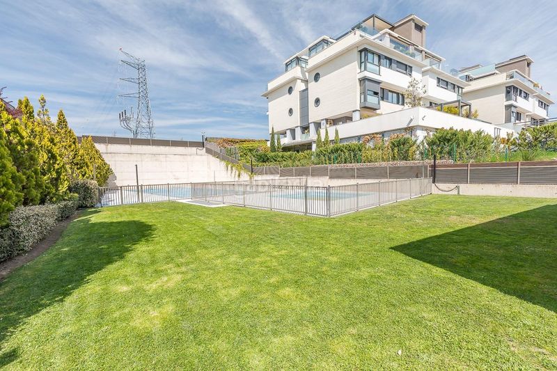 Foto c2746eb4-1012-47c2-a950-3d93458a7236. Ático  de autor en Aravaca diseño de joaquín torres en Madrid