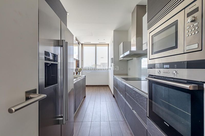 Foto dcb5c3d6-1635-40a1-947a-1fb58ef94615. Àtic amb aparcament a Aravaca Madrid