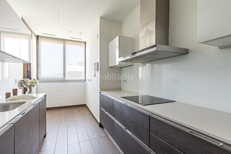 Foto ddb8a9a1-3f34-4e3b-ad45-47443173c869. Àtic amb calefacció aparcament a Aravaca Madrid