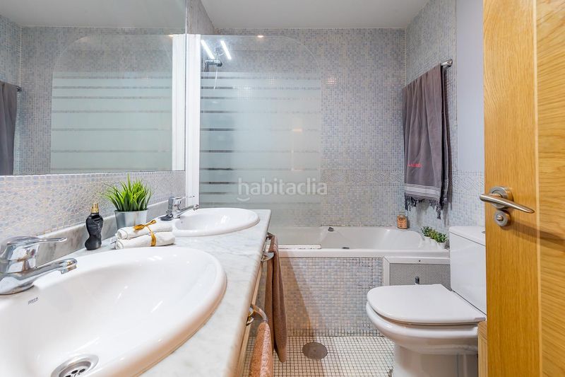 Foto a7618291-da06-4dc1-a816-6ef5ac4f2407. Pis amb calefacció a Gaztambide Madrid