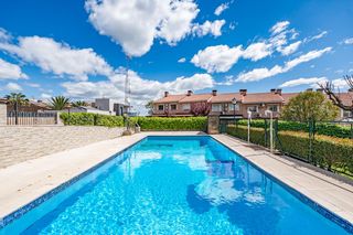 Towny house in Sevilla la Nueva