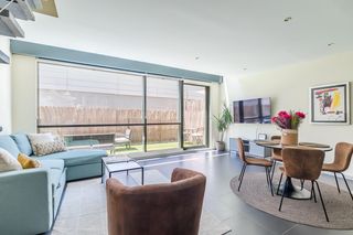 Rent Duplex in Virgen del Cortijo-Manoteras. Espectacular loft de diseño con terraza privada en manoteras.