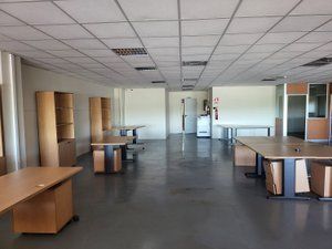 Bâtiment à usage industriel à Europolis