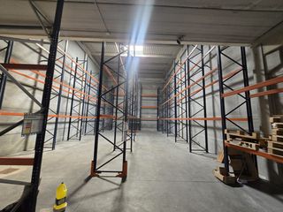 Rent Industrial building in Sur - PAU 4