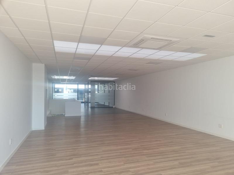 Foto aa5cd0dd-d794-41c9-9372-8d3078e8ca60. Location bâtiment à usage industriel dans Campodón-Ventorro del Cano Alcorcón