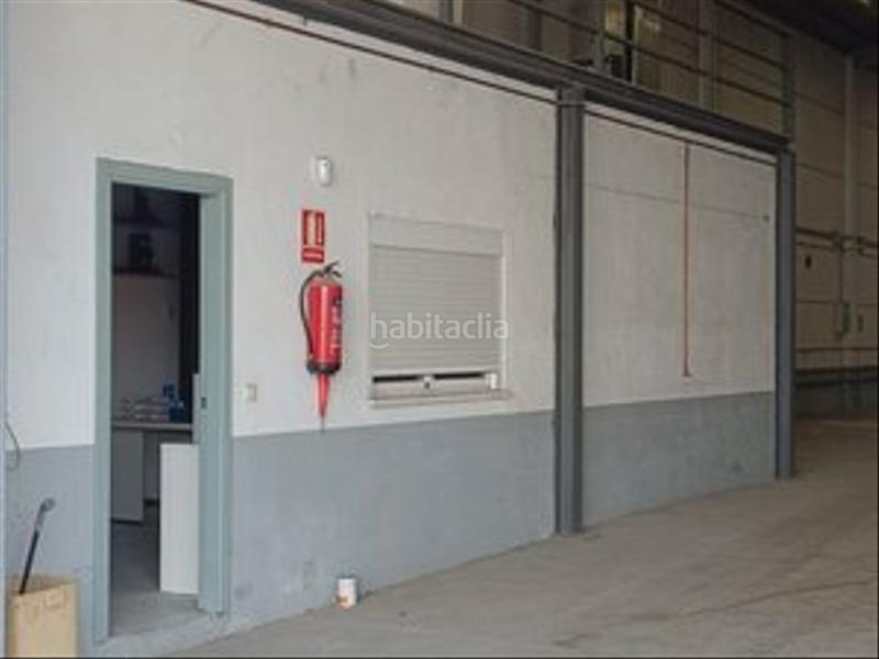 Foto 9bcbfbe1-bfe6-4cfc-b9fc-5552895a3af1. Rent industrial building in Leganés norte Leganés