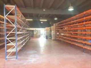 Industrial building in Norte-Universidad