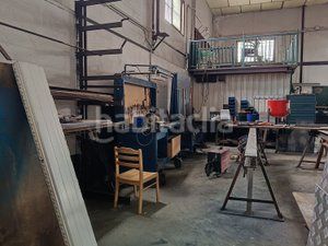 Foto 075f3770-b9a7-42cc-817f-50e237523882. Nau industrial amb calefacció a Leganés norte Leganés