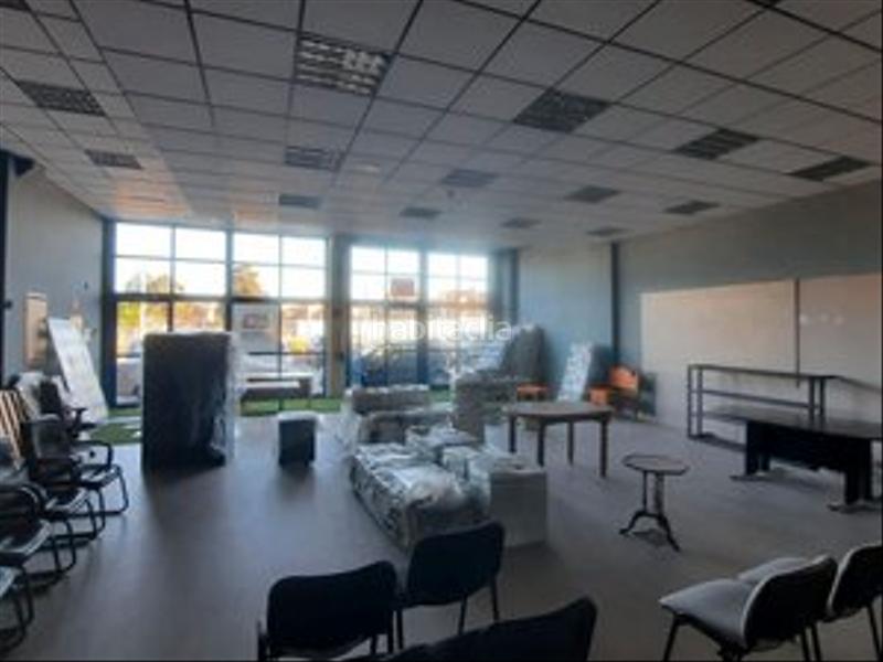 Foto 5c869602-fbba-4a65-bec4-42a15d6a5292. Location bâtiment à usage industriel dans Norte-Universidad Móstoles