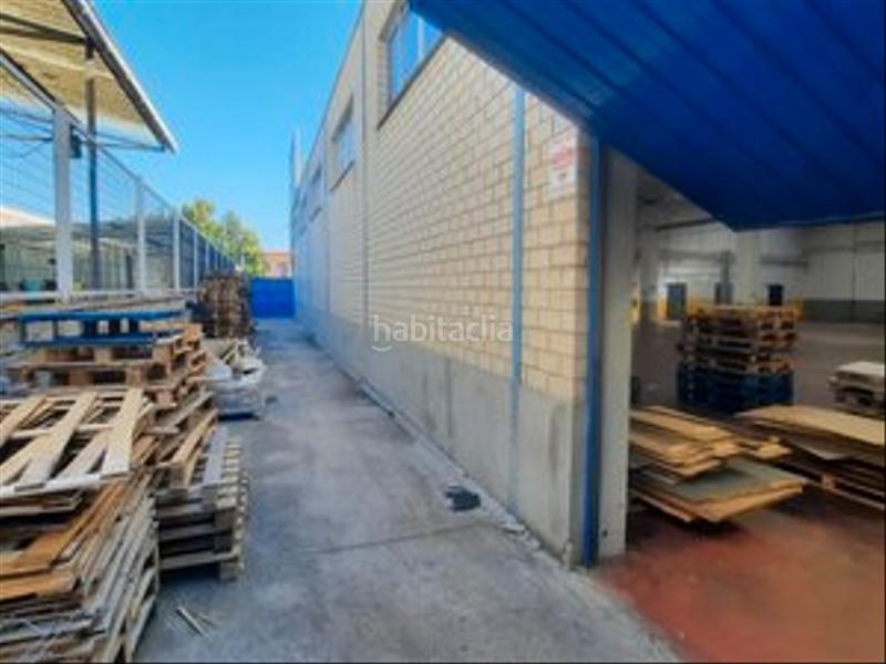 Foto ce6b9eeb-ff7e-405f-aa31-fb7fbdbd57b0. Location bâtiment à usage industriel dans Estación Coslada