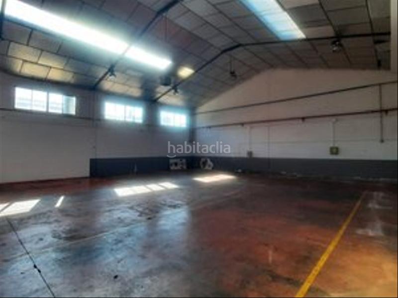 Foto 3cd15dff-32ed-49cc-9d3e-356a7844a319. Rent industrial building in Estación Coslada