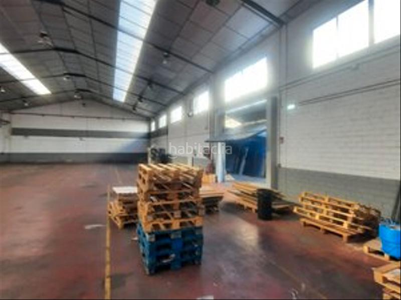 Foto 648c94db-14d7-43df-9c8f-b30b627255d5. Rent industrial building in Estación Coslada