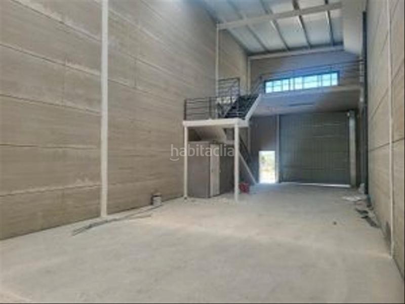 Foto 3ed90327-3b5f-4f7a-8dc5-8626d06a92ee. Affitto capannone industriale in Las Castañeras - Bulevar Arroyomolinos