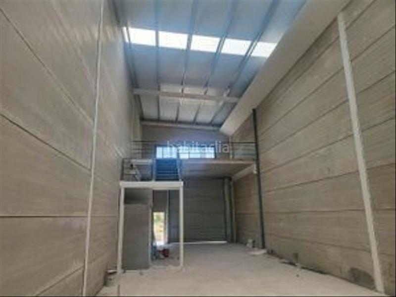 Foto ebcb7c3a-008b-44c2-b451-8d421c9a8011. Alquiler nave industrial en Las Castañeras - Bulevar Arroyomolinos
