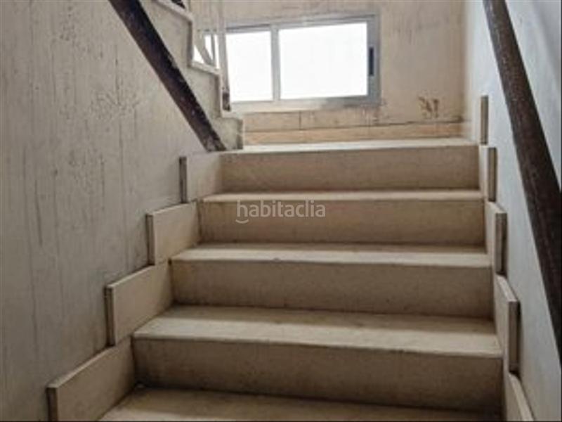 Foto 04a6f605-b19f-4d93-b4d0-9f08ce30cf6c. Rent industrial building with heating in Leganés norte Leganés