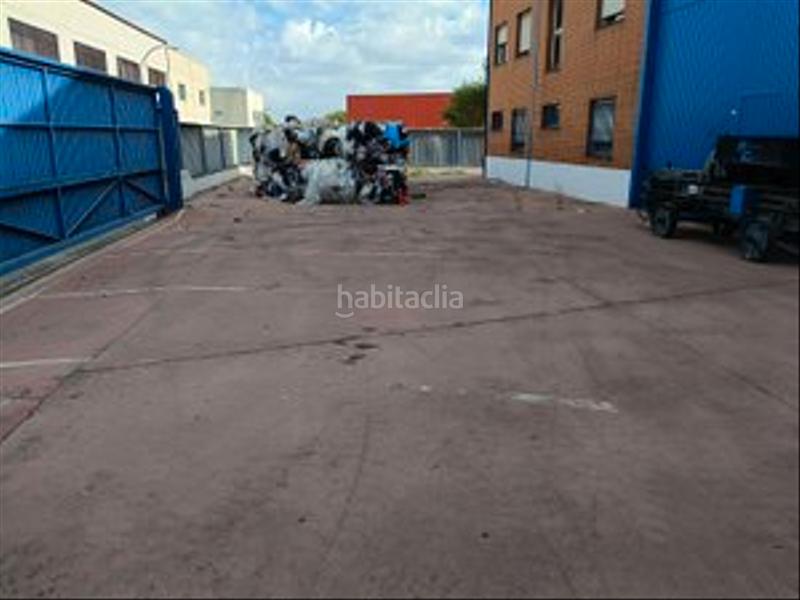Foto b85ea517-4367-4588-ac47-dda02c638b42. Rent industrial building with heating in Leganés norte Leganés