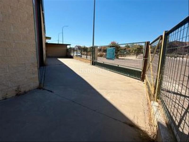 Foto 588742fc-4926-4d47-8a27-8ad6921243f4. Miete fabrikhalle in Valmojado