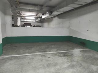 Rent Car parking in Calle castillo de arévalo 5a