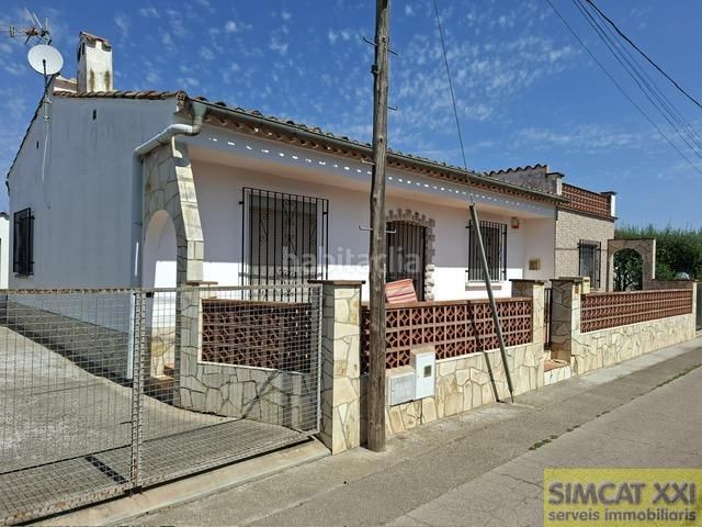 Foto f19f5f09-7677-4798-98d3-3fc6afa8c7e7. Casa amb calefacció a Fortià