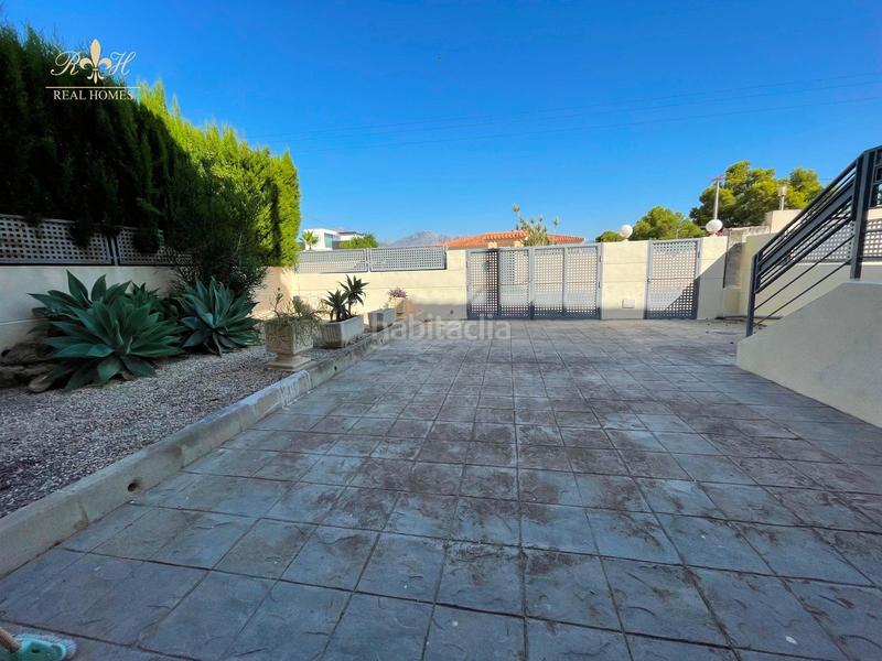 Foto 27918b7c-77d0-41b0-b973-3d0cfed1bdf0. Chalet con parcheggio piscina in L´Albir Alfàs del Pi (l´)