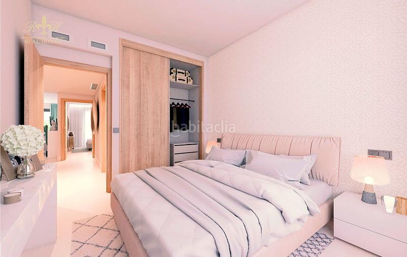 Foto df3cad60-77bb-4cd9-ae8a-88bfc36e08a1. Pis amb aparcament piscina a Casares pueblo Casares