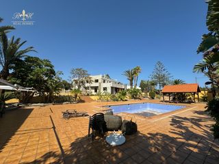 Xalet  Carretera la nucia. Exclusiva villa mediterránea con gran potencial de inversión en