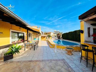 Xalet  Riu tajo. Chalet independiente en alfaz del pi