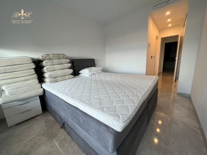 Foto 5fc2d627-1520-4217-bf07-04f9234f8bfa. Lloguer pis amb aparcament piscina a Playa Poniente Benidorm