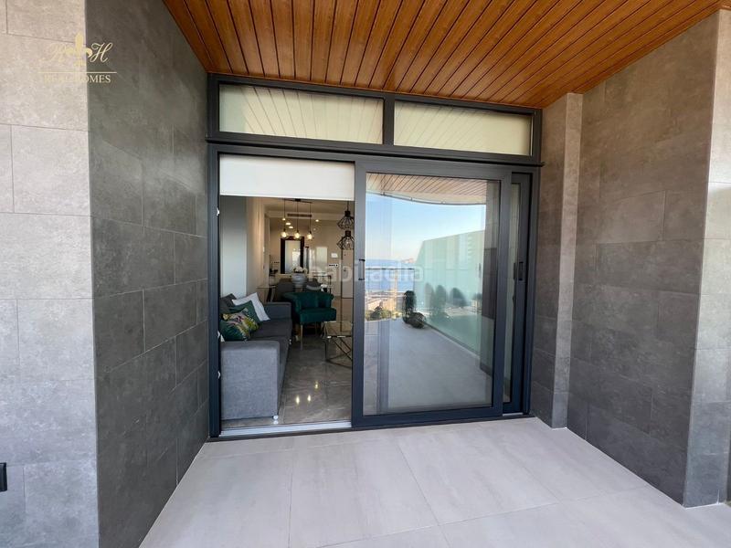 Foto 6f60f418-5d6d-48ae-af85-4b0b561b63af. Lloguer pis amb aparcament piscina a Playa Poniente Benidorm