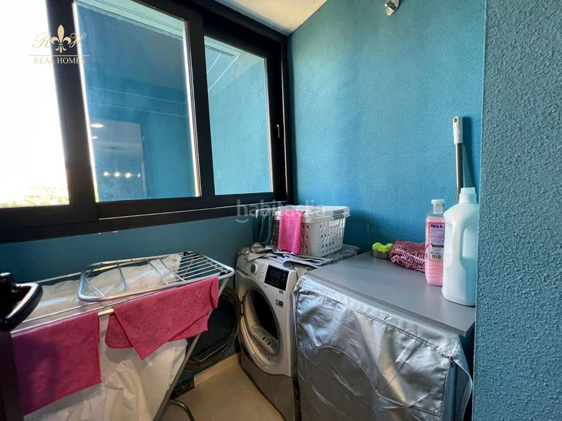 Foto b4304b31-c237-4f3a-9ca8-d3c6986eb201. Lloguer pis amb aparcament piscina a Playa Poniente Benidorm