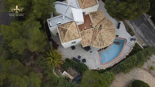 Xalet  Sogai. Chalet independiente en la prestigiosa zona de santa clara.