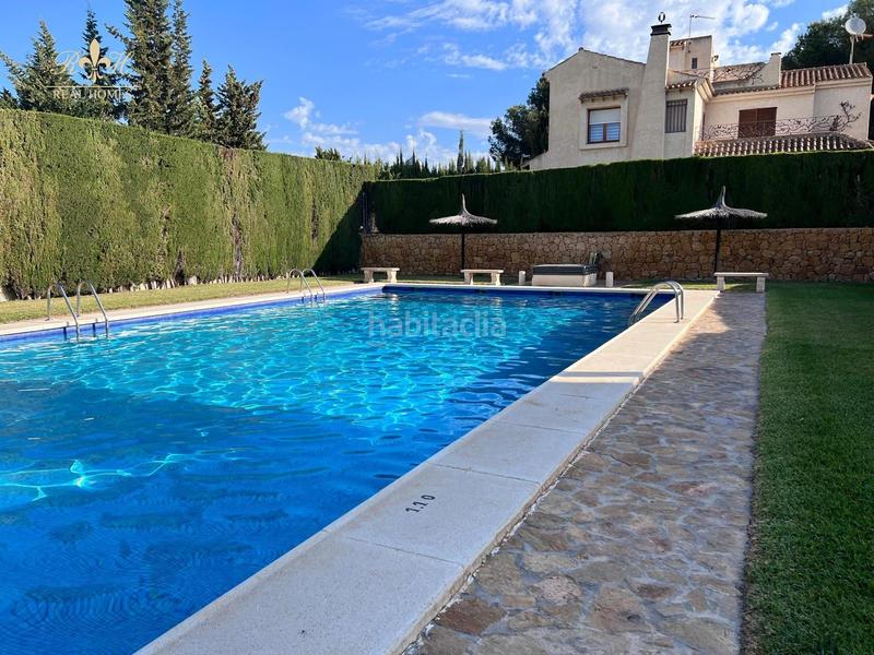 Foto 44f6a78a-0fc8-43a4-8eb6-7c41348b50f5. Semi detached house with parking pool in Sierra Helada Benidorm