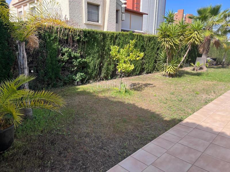 Foto 6d5bdc1e-b045-4207-9c97-a871a05b3059. Semi detached house with parking pool in Sierra Helada Benidorm