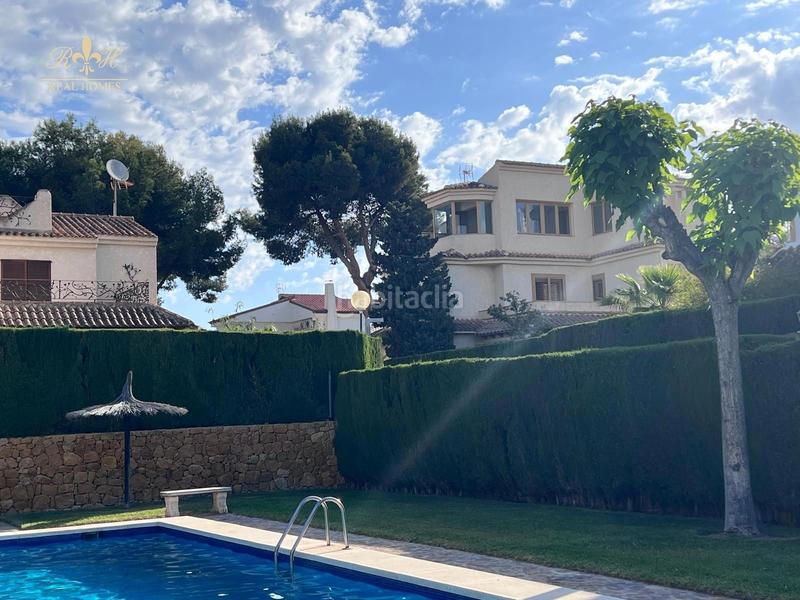 Foto b6fd6c2f-33f0-4a64-bd90-3566027c15be. Semi detached house with parking pool in Sierra Helada Benidorm