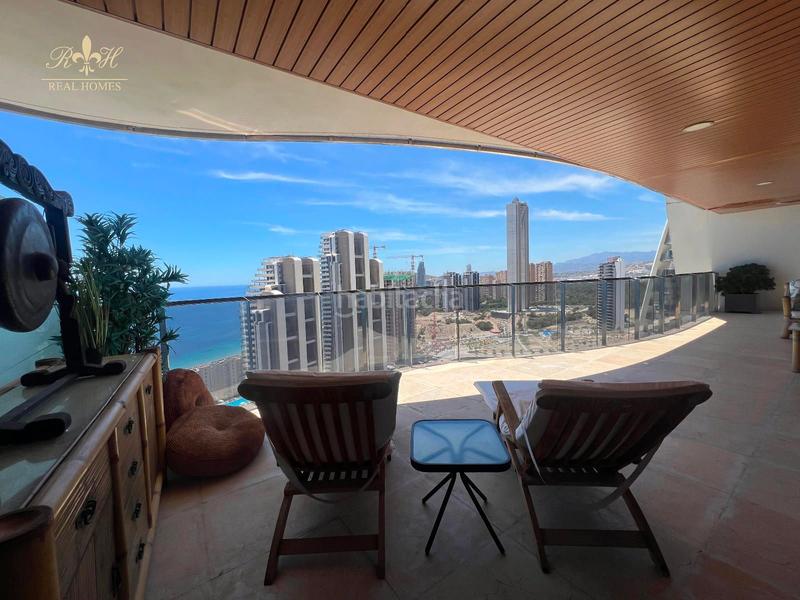 Foto 21700aaf-94cc-4b42-85bf-21bed08435b5. Attico con riscaldamento parcheggio piscina in Playa Poniente Benidorm