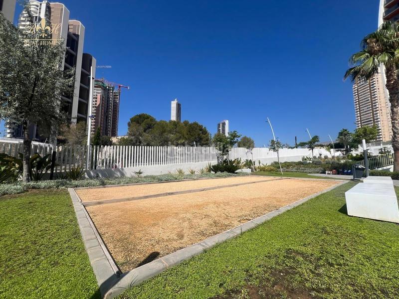 Foto af592106-45bc-46c7-a373-d79c113cea1d. Attico con riscaldamento parcheggio piscina in Playa Poniente Benidorm