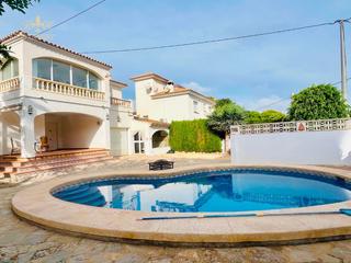 Xalet  Gavil. Chalet independiente con piscina en venta en l albir