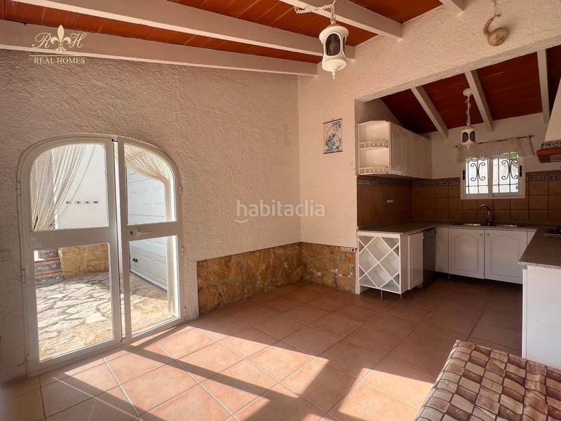 Foto 4546d6b5-bd5d-4eca-b9d9-4080b8b6f4cc. Chalet con riscaldamento parcheggio piscina in L´Albir Alfàs del Pi (l´)