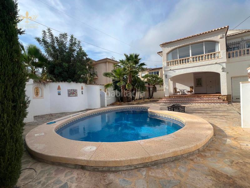 Foto 490b79ff-4b39-4c5d-8fe5-21630dc26c20. Chalet con riscaldamento parcheggio piscina in L´Albir Alfàs del Pi (l´)