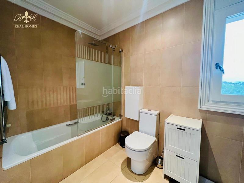 Foto 40753dc3-fb6e-4e7d-a2b0-dc28fc479531. Affitto chalet con riscaldamento parcheggio piscina in Altea