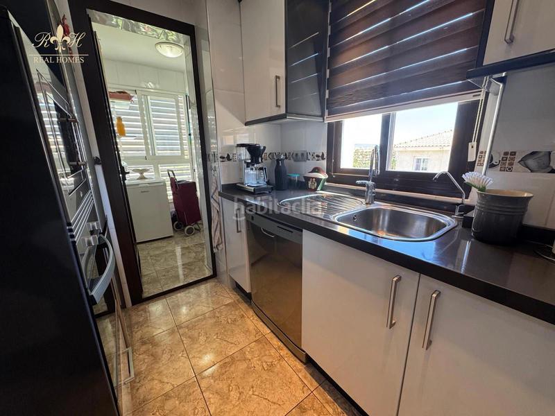 Foto 73dde43e-4080-40b8-b7d6-680b8326e1f3. Duplex con riscaldamento parcheggio piscina in L´Albir Alfàs del Pi (l´)