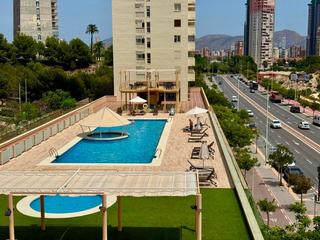 Pis  Presidente adolfo suarez. Piso en venta en bendiorm