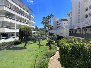 Rent Flat  Joaquin rodrigo. Precioso piso en alquiler en el albir de octubre a junio