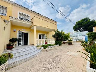 Maison jumelée  Ponent nº 17. Encantador chalet pareado en venta en alfaz del pi  tranquilidad