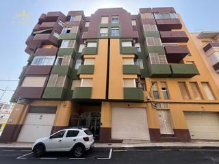 Piso  Ramn y cajal n 16 1. 04c. Gran piso en venta en callosa den sarri