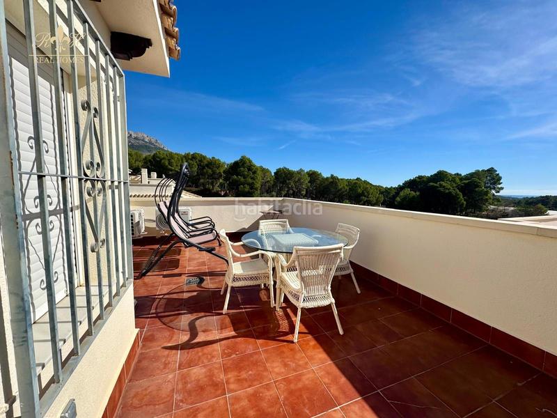 Foto ad68ea98-edbf-4628-bffc-5a4a6cbb9079. Affitto casa a schiera con parcheggio piscina in Altea la vella Altea