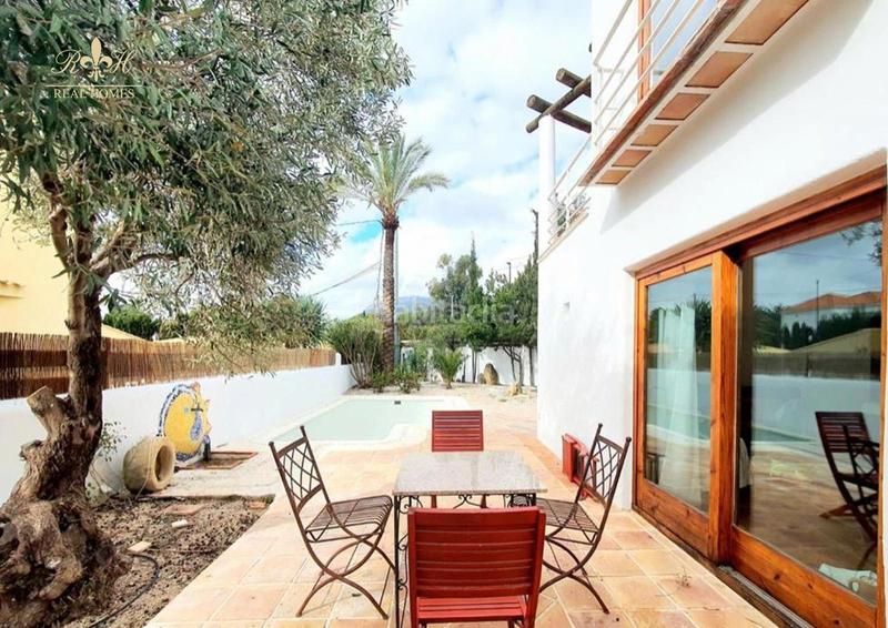 Foto 6fc1a4b3-1dbc-4d5d-871e-056366b6ab0f. Alquiler chalet alquiler anual villa estilo ibicenco en alfaz del pi en Alfàs del Pi (l´)