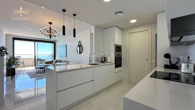 Foto 133a690a-c089-47d8-8d8d-945507b1efb4. Pis amb calefacció aparcament piscina a Playa Poniente Benidorm